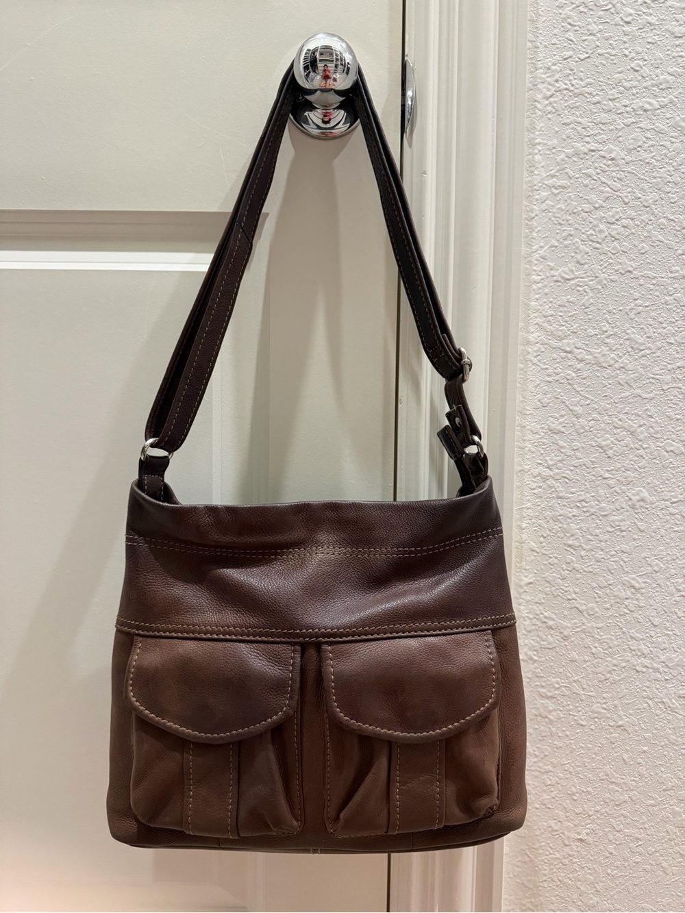Vintage Fossil 75082 Brown Genuine Leather Shoulder Bag Cargo Pocket
